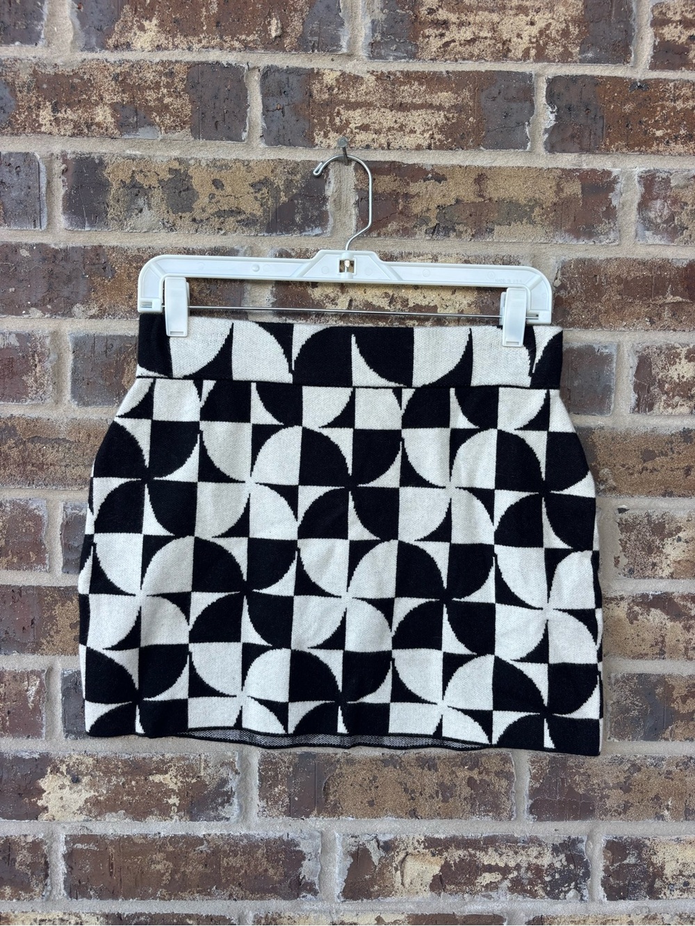 NWT Show Me Your MuMu Black and White Geometric Knit Mini Skirt